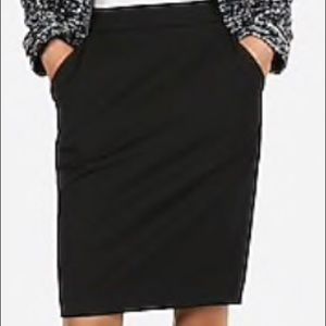 High waisted pencil skirt with pockets